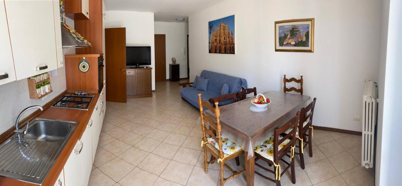 Condominio Tigli คาวาลคาเซลเล ภายนอก รูปภาพ